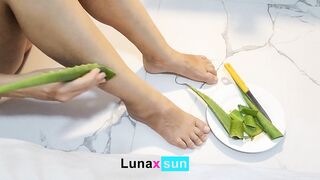 Watch my FEETS ! You jerk off and you cum NOW - Luna Daily Vlog - LunaxSun