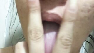 I film myself masturbating my pussy for my lover, I finger my pussy and suck my fingers