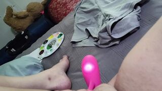 Solo vibrator masterbation