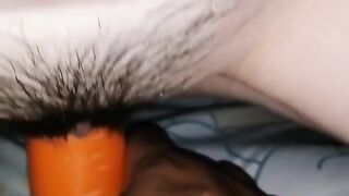 Teen Thai Orgasms with Carrots في سن المراهقة التايلاندية هزات الجماع مع ال