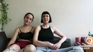 Ersties - Sex-positive lesbische Mädels amüsieren sich miteiander