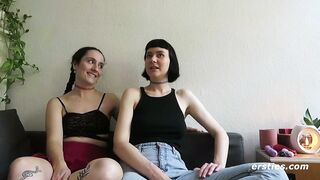 Ersties - Sex-positive lesbische Mädels amüsieren sich miteiander