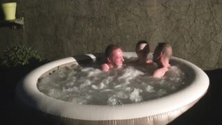 Bisexual Sex Party in the Jacuzzi / I Offer my Wife in the Jacuzzi