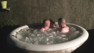 Bisexual Sex Party in the Jacuzzi / I Offer my Wife in the Jacuzzi