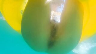 Underwater PUSSY PLAY at Public Beach # FUN from Risky Public Exhibitionism