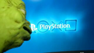 Yoda Reacts to the PS5 System Reveal!