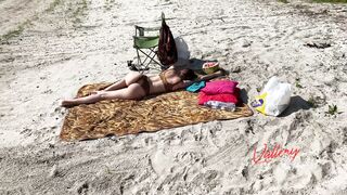 Swindle a Stranger on the Beach for Blowjob