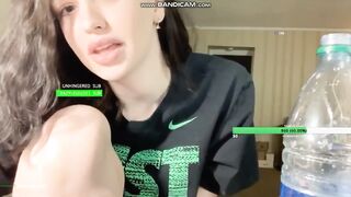 STREAMER JORDYBBYXO FLASHING BOOBS