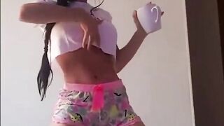 hotgirl uplive lộ hàng