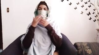 Real Muslim Arab in Niqab Mom Masturbates Creamy Pussy to Orgasm Squirt on Webcam HIJABI