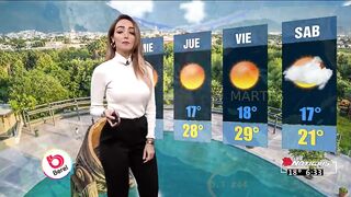 Gaby Lozoya Nalgona y Tetona En Blusa Blanca y Pantalon Negro HD