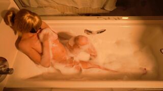 Naughty Bathtime - Squriting and Wet Pussy Play in the Bathtub