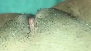 latina hairbrush orgasm