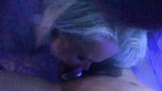 GORGEOUS SLUT SUCKS AND DEEPTHROATS COCK WITH GLOW LIPSTICK