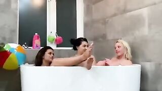 MoreFlorida - Step Sister & Friends Truth or dare