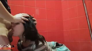 Slut Suck in Toilet