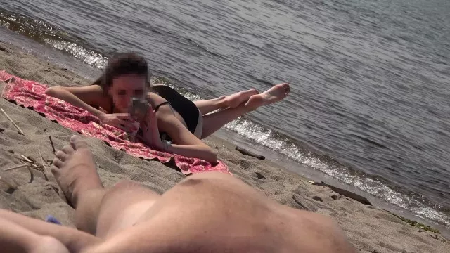 DICK FLASH ON BEACH Little Dick Public Flashing MasturHub