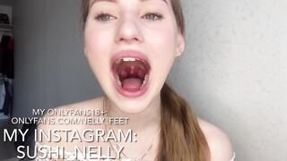 Onlyfans Girl Shows her Uvulu, Mouth and Tongue