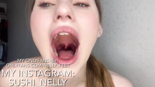 Onlyfans Girl Shows her Uvulu, Mouth and Tongue