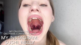 Onlyfans Girl Shows her Uvulu, Mouth and Tongue