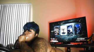 Ebony BBW gives Sloppy Head to Gamer SUBSCRIBE to OF//@lexisshawdybadd @shotsbyscout for Full Video