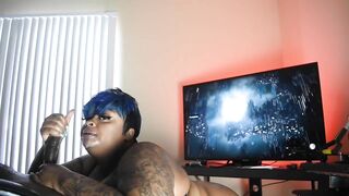 Ebony BBW gives Sloppy Head to Gamer SUBSCRIBE to OF//@lexisshawdybadd @shotsbyscout for Full Video