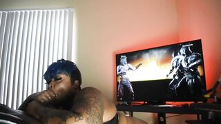 Ebony BBW gives Sloppy Head to Gamer SUBSCRIBE to OF//@lexisshawdybadd @shotsbyscout for Full Video