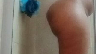 Watch a Big Ass Ebony in the shower