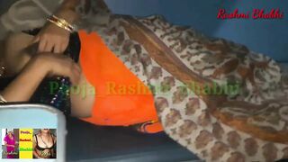 Rashmi Bhabhi Shows Boobs On train