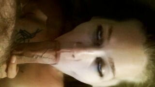 webslut Nicole lovs cum on her face