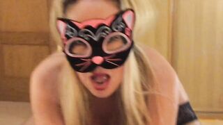 I am a very wild kitten, do you want to be my prey?