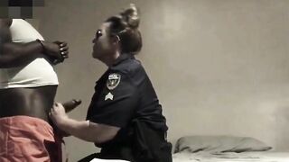 Mature Police Officer Sucks And fucks Black Inmate In Jail