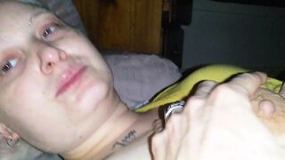 Eating stranger’s cum off her face as bf fucks and creampies her