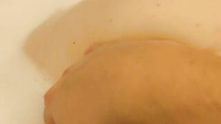 Fingering Sexy BigAss in the bath!