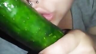 Chupando un rico pepino!