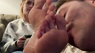 Sexy Wrinkled Gamer Girl Feet (Part 1) HD PREVIEW