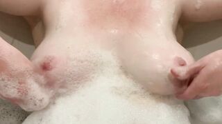 Seduces Me in the Bath, Lathering Up Her Big Tits!