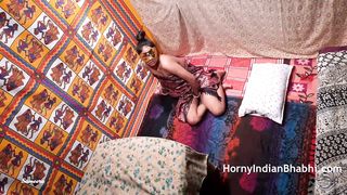 indian bhabhi desperate to get fucked masturbation porn