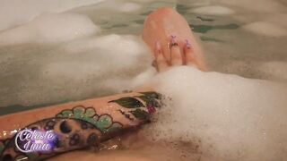 Chubby Girl Totally Naked In A Bubble Bath