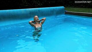 Yet Emily Ross astonishes again underwater