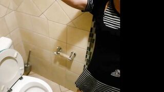 Cute emo pigtailed girl taking me for a piss