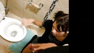 Cute emo pigtailed girl taking me for a piss