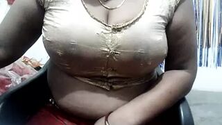 Desi Indian aunty ki mast figure