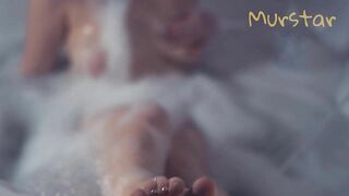 Erotic - video: alone in the bathroom || Murstar