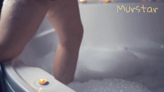 Erotic - video: alone in the bathroom || Murstar